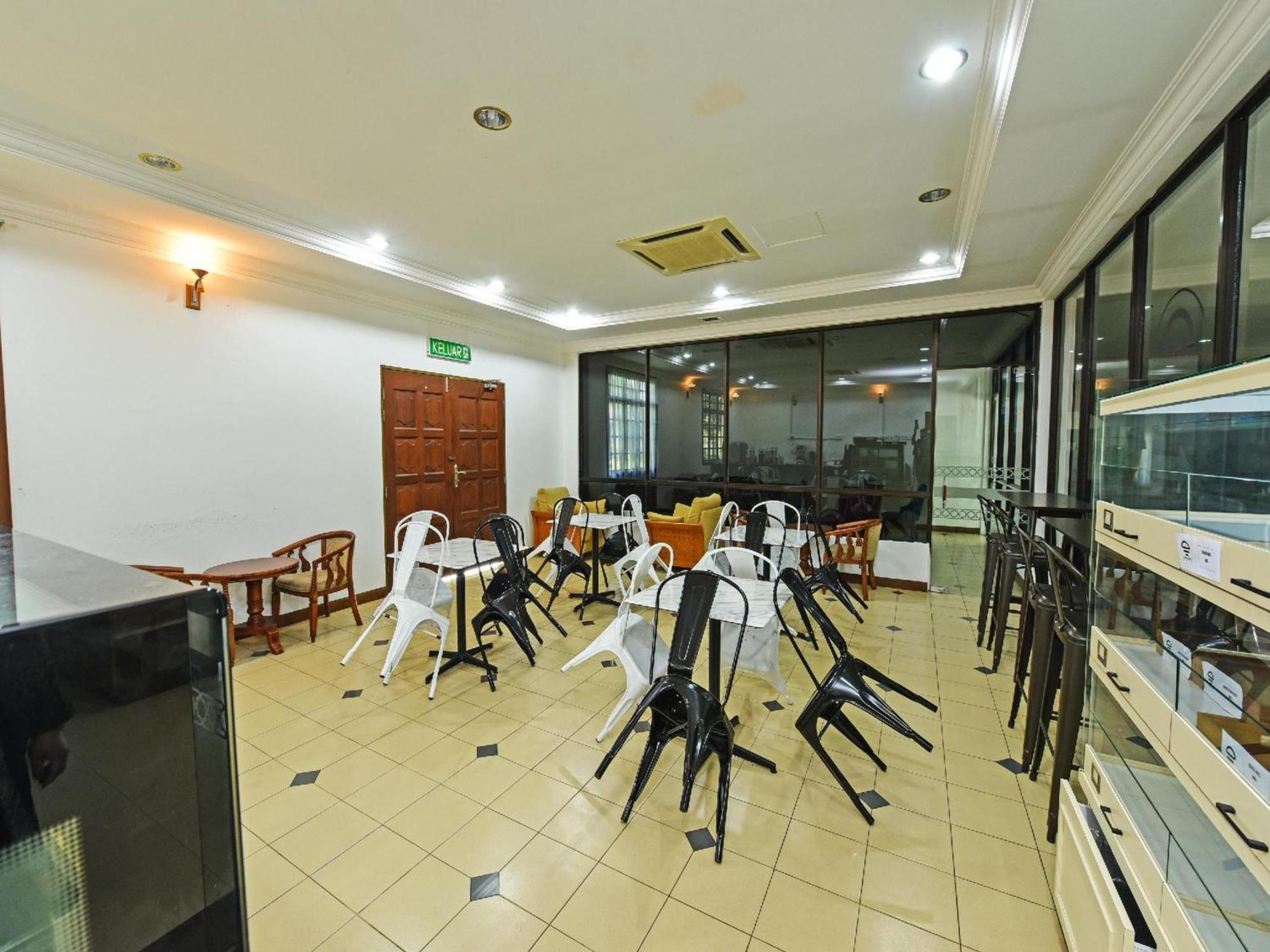 Hotel Super Oyo Capital O 90434 Marmoris House Kuala Terengganu